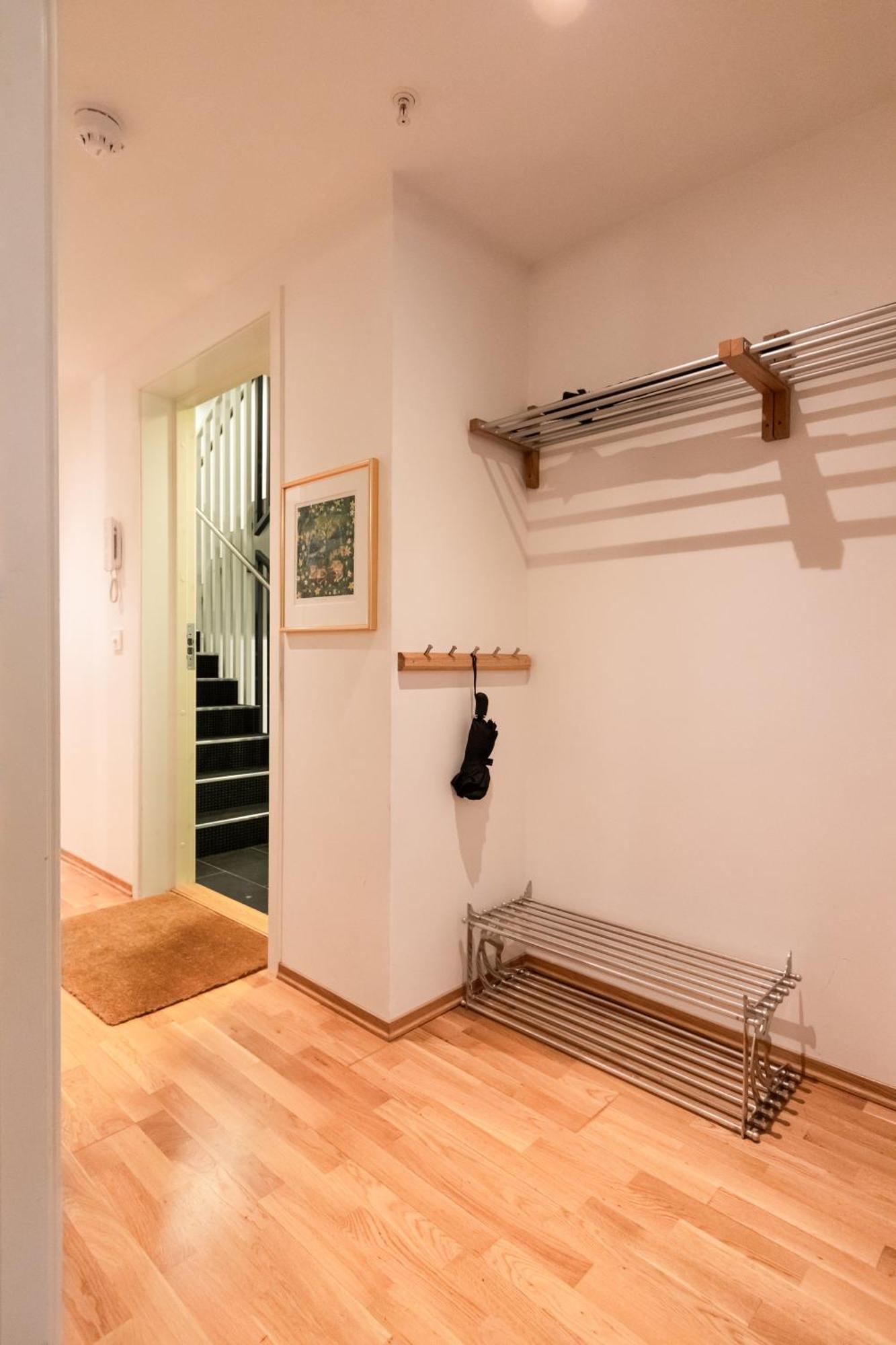 Modern Comfort In The Heart Of Берген Екстериор снимка